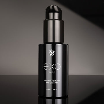 04. Deeply Hydrates & Nourishes Skin ​With a Radiant Glow That Lasts